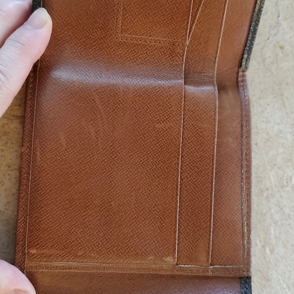 Authentic Louis Vuitton EliseTrifold Monogram Wallet - Picture 4 of 9